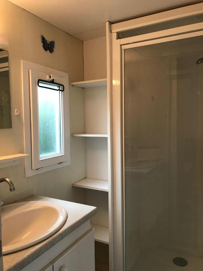 Mobil'home dans camping Bec-de-Mortagne Extérieur photo